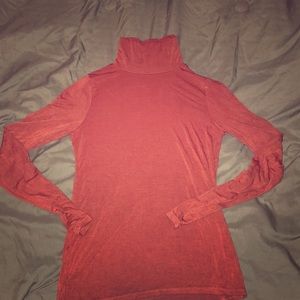 Long sleeve fitted shirt